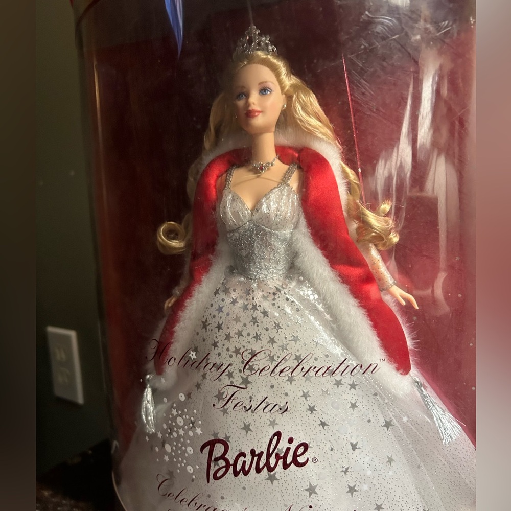 2001 Vintage  Holiday Barbie Celebration Festas sealed